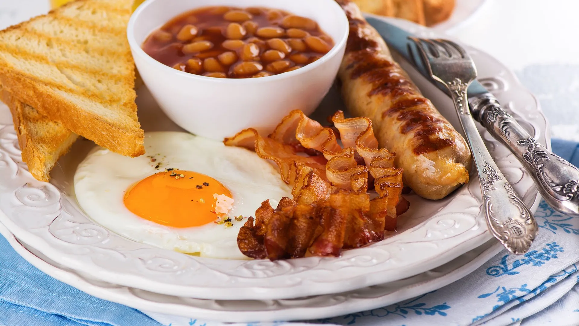 A freshly cooked breakfast served at Kenmare House